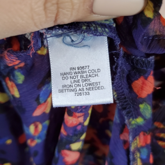 Liz Claiborne sheer blouse - Picture 7 of 7